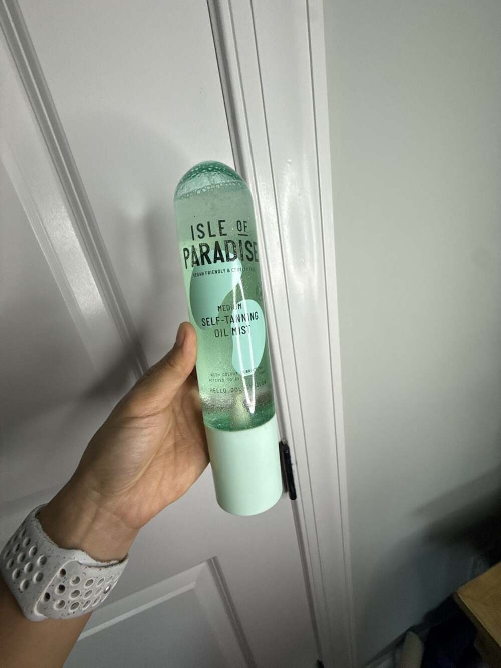 Isle of Paradise Medium Self-Tanning Oil Mist